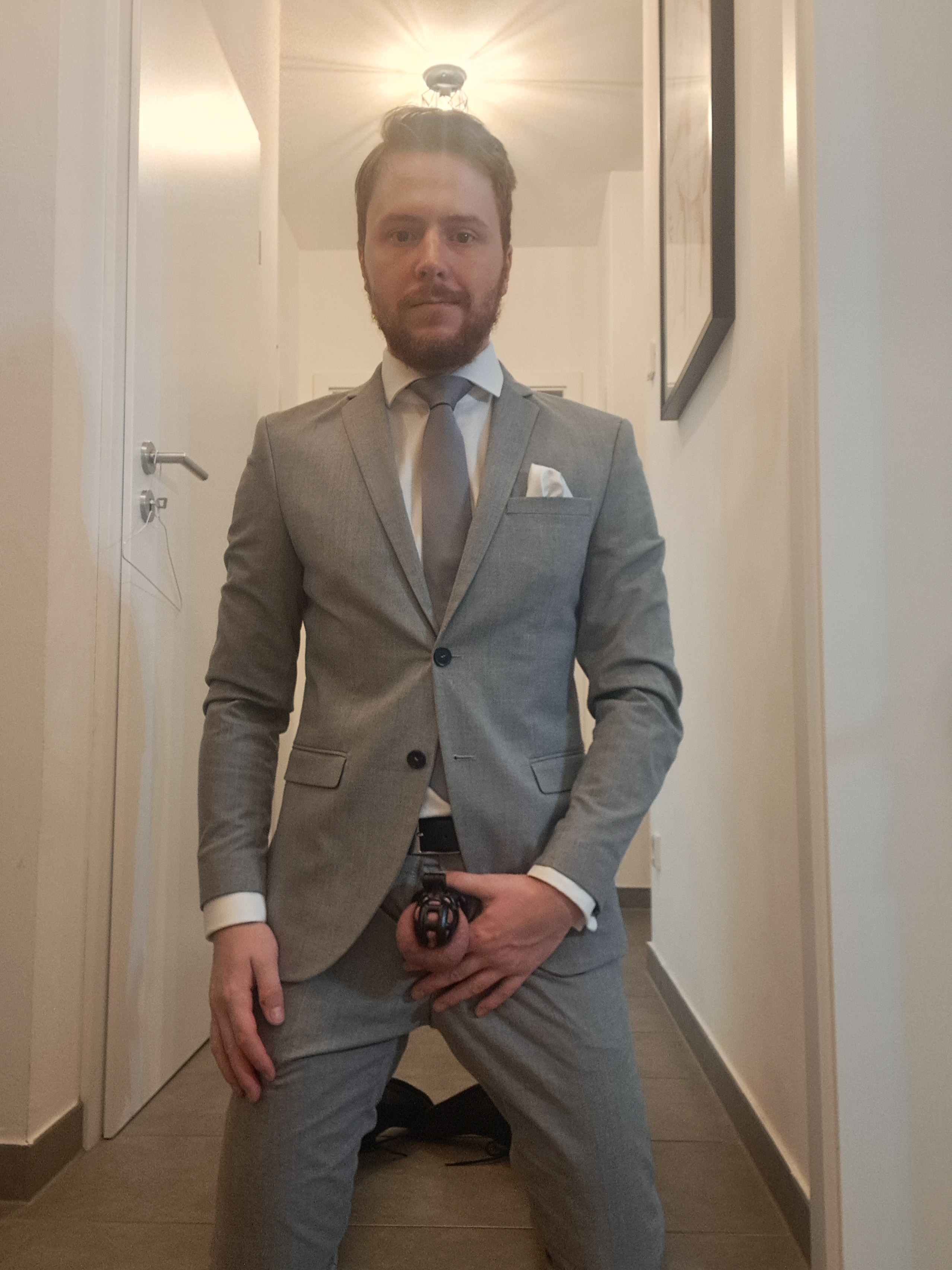 Suit sub repost risk