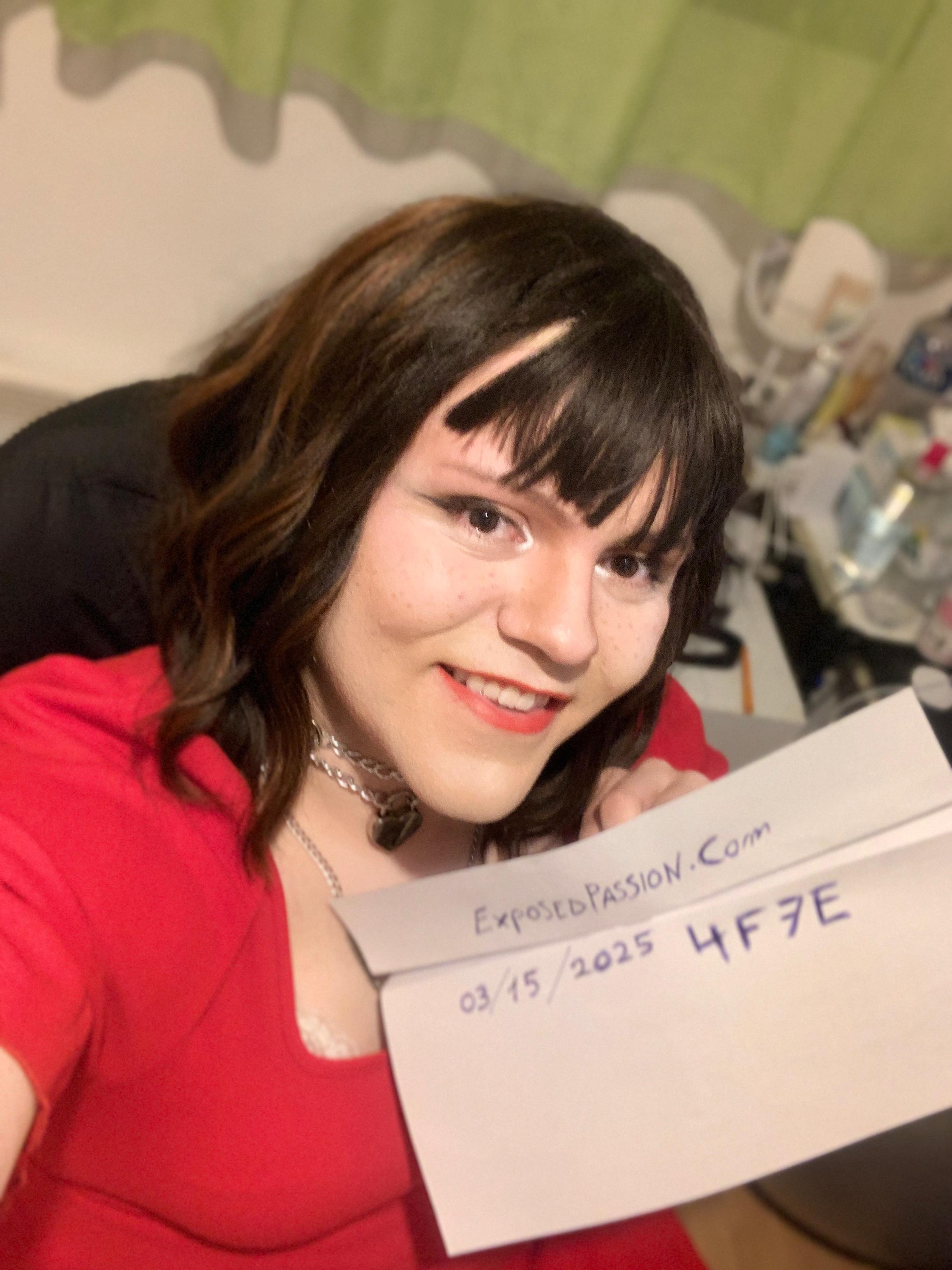 Sissy Luna Verification