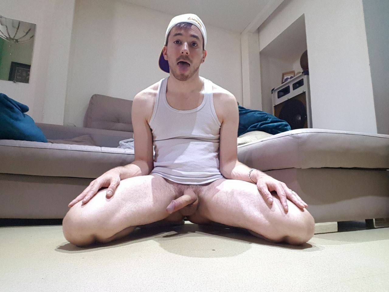 Dumb faggot 