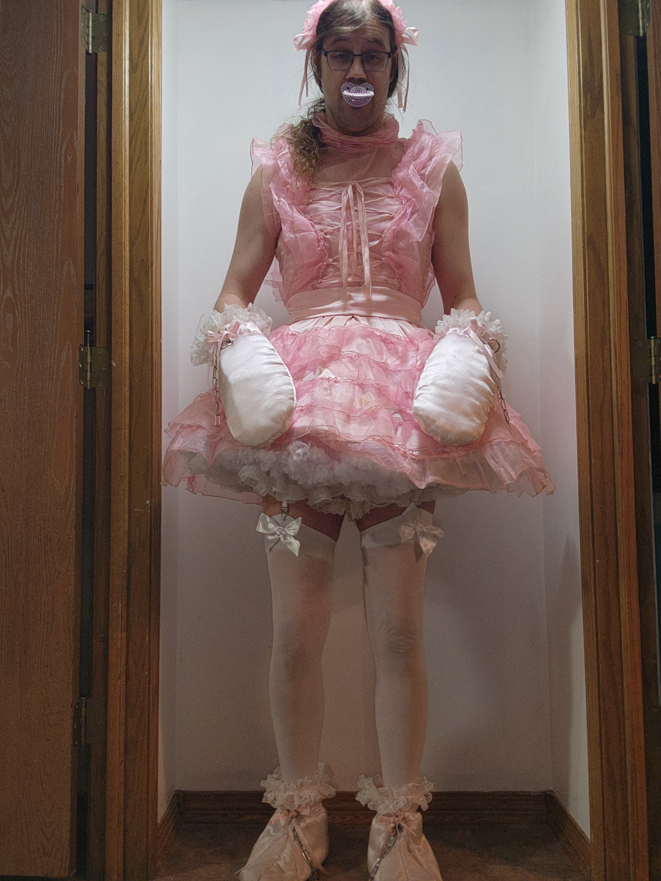 Sissy April