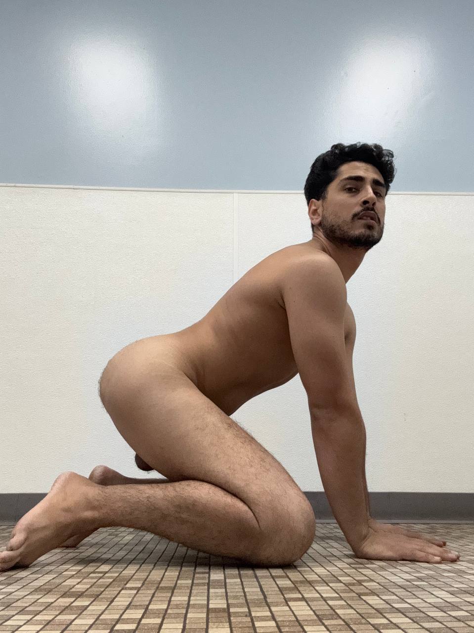 Keep me lock out of gallery please 