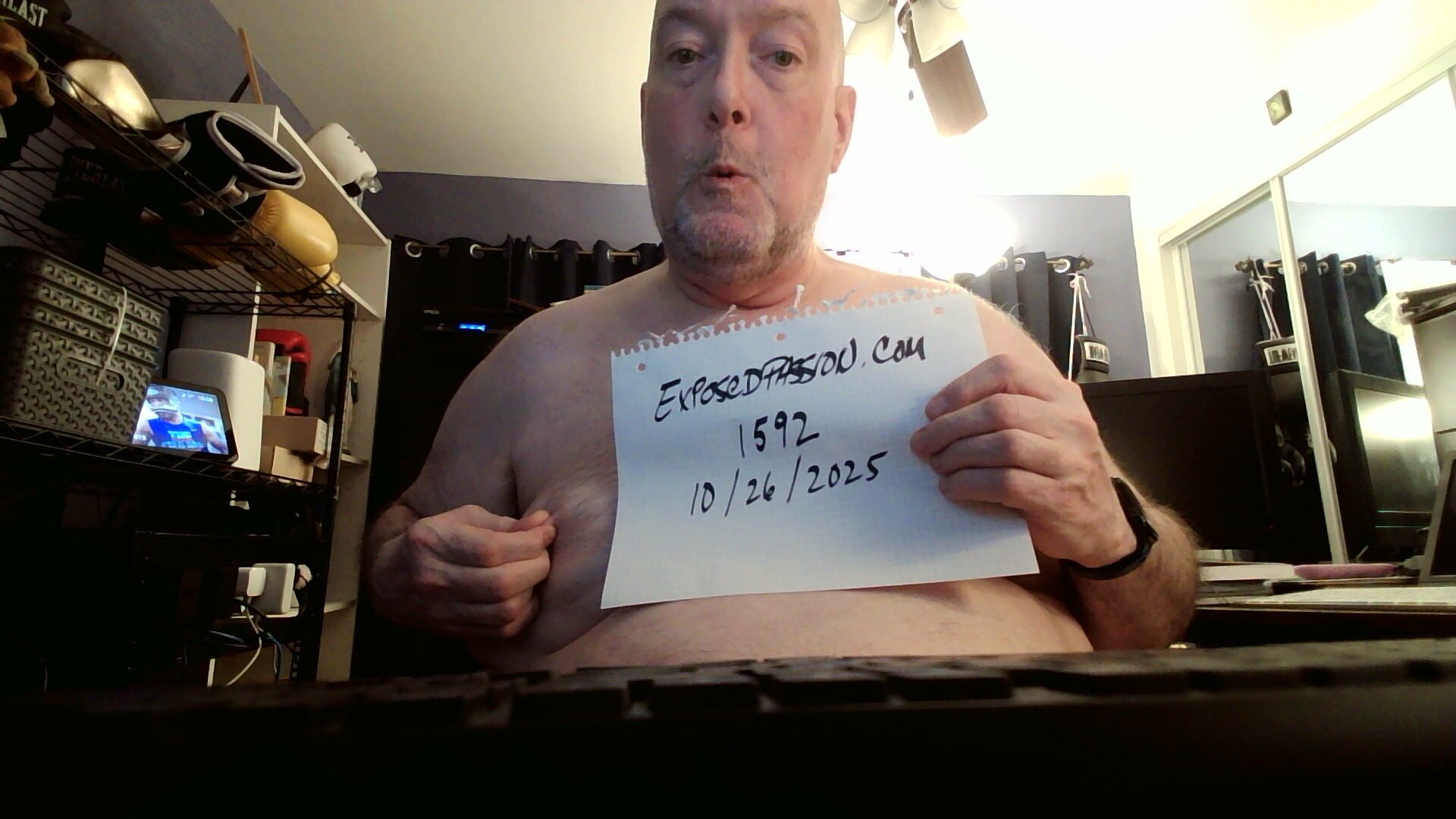 1592-fat fag pat verification pic