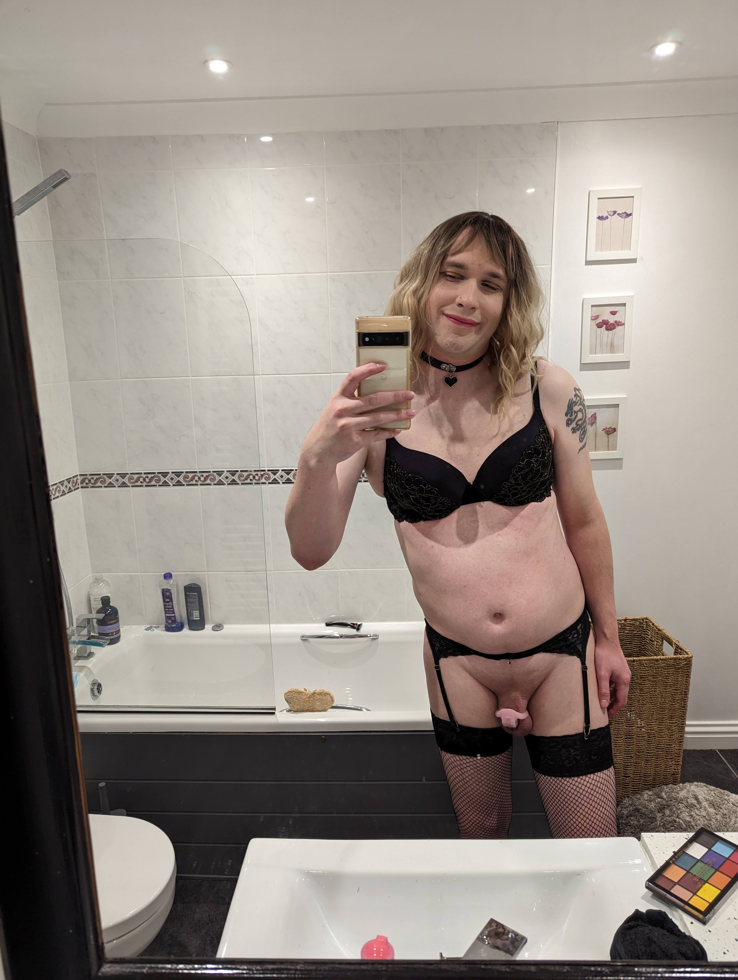 Gallery locked as requested 