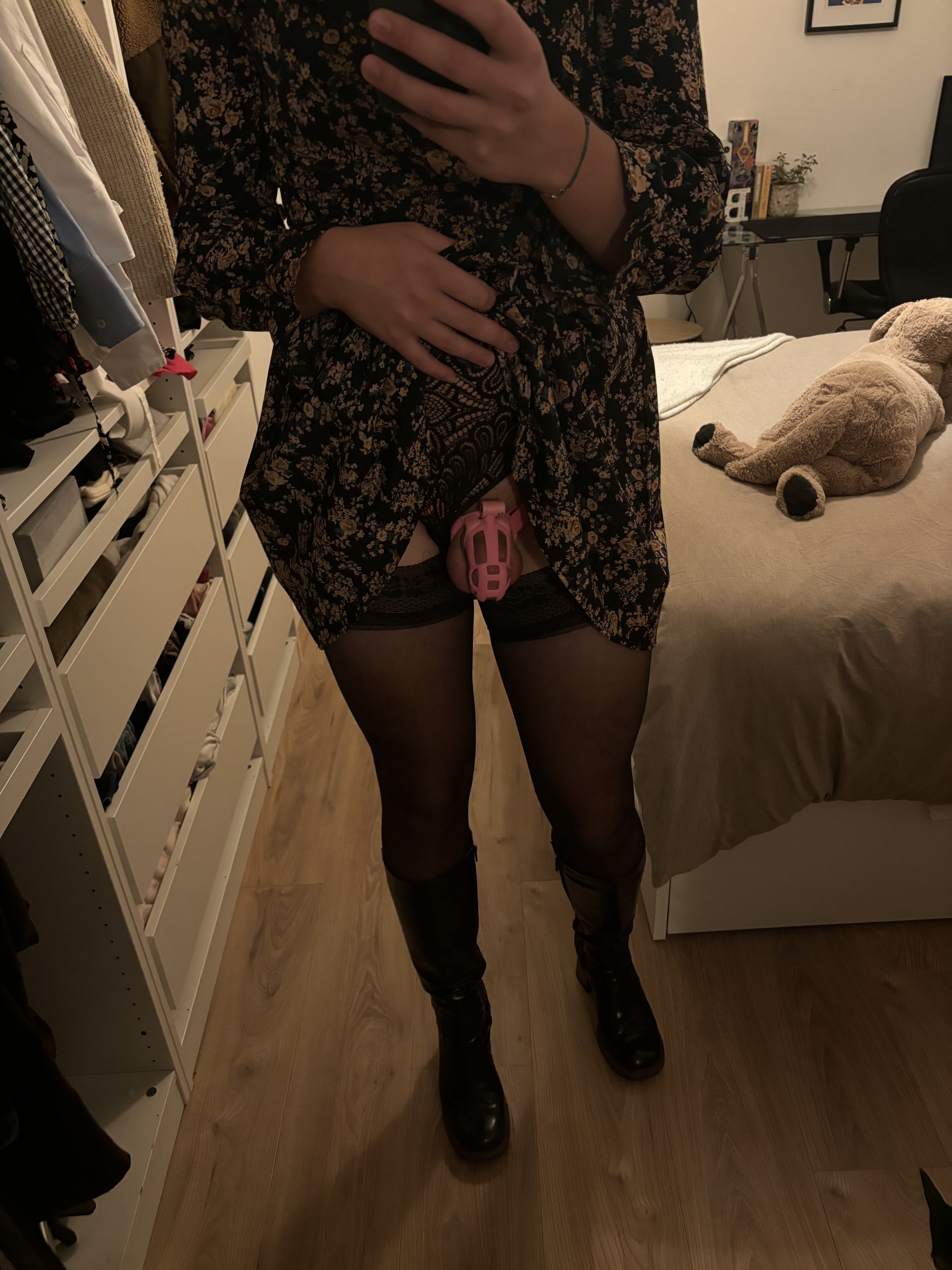 Sissy Eloise Rose in chastity 🔐
