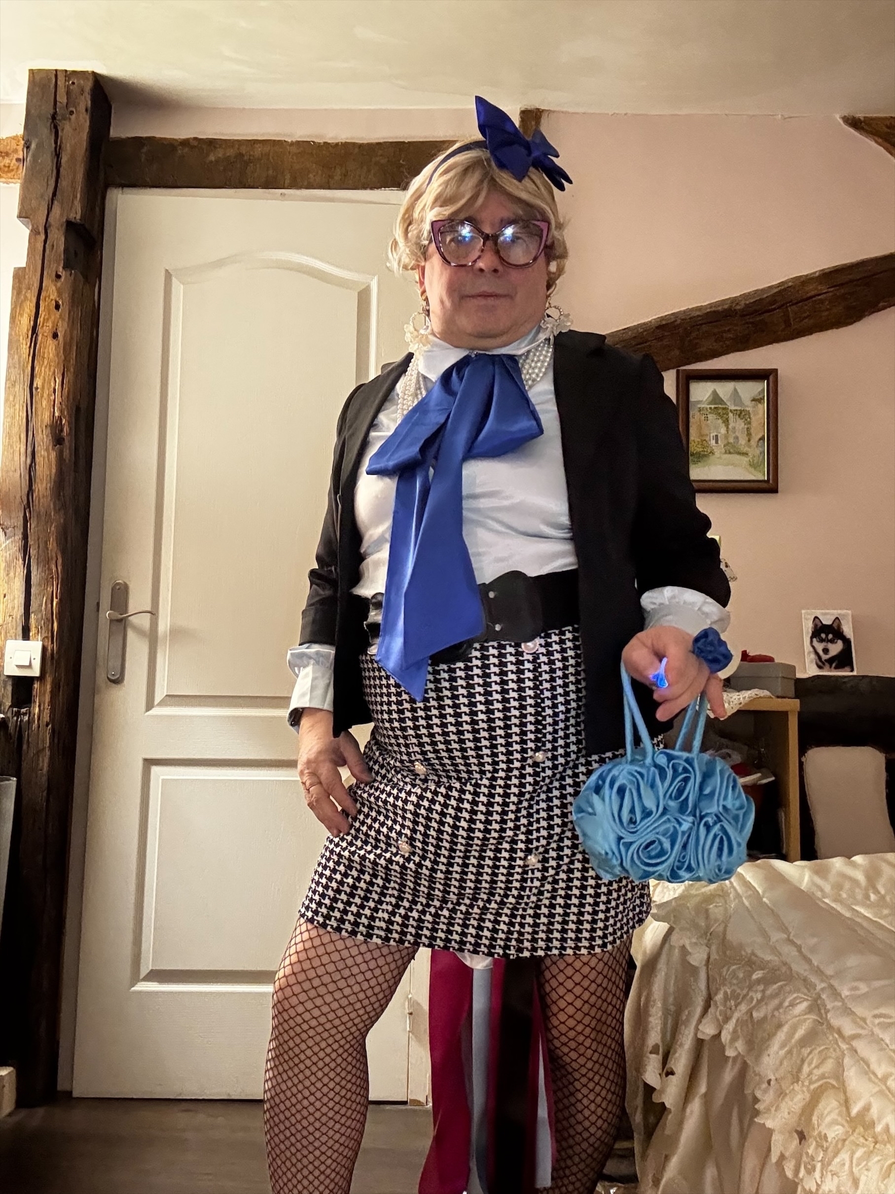 Sissy Ingrid la pute de Tata Suzette