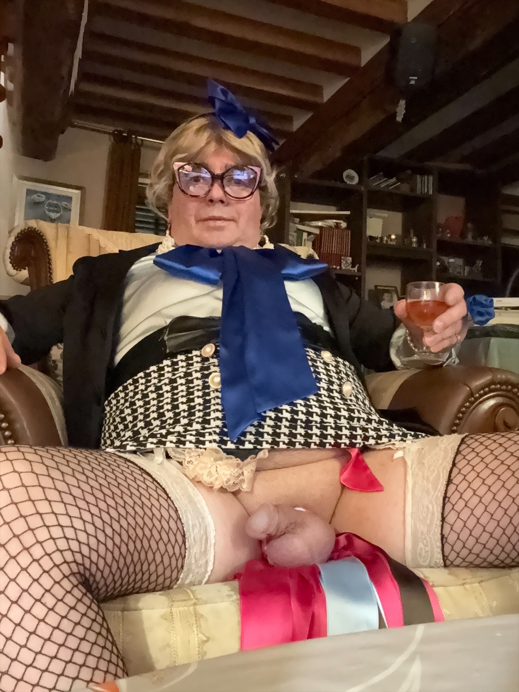 Sissy Ingrid la pute de Tata Suzette