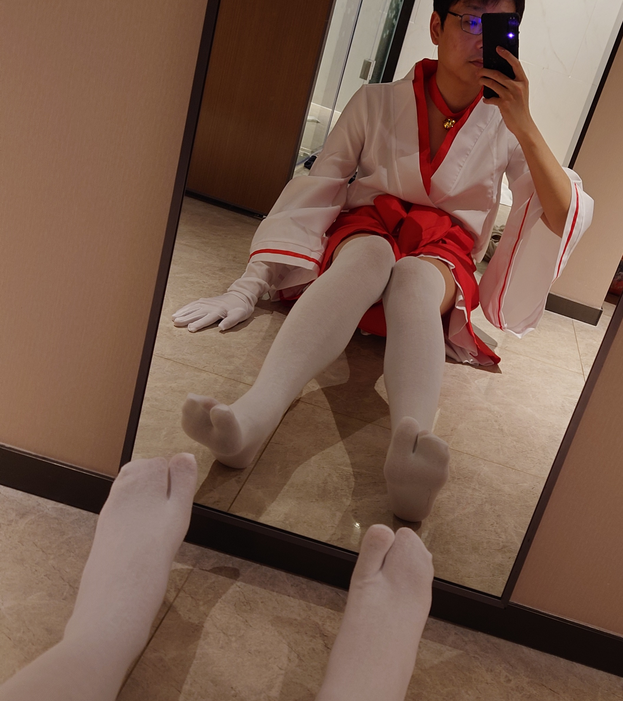 cosplay faggot