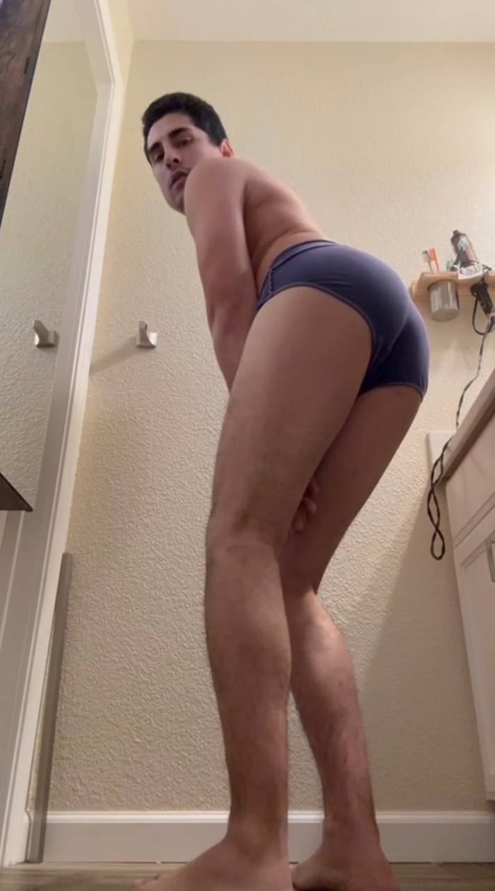 Find me Grindr gangbang?