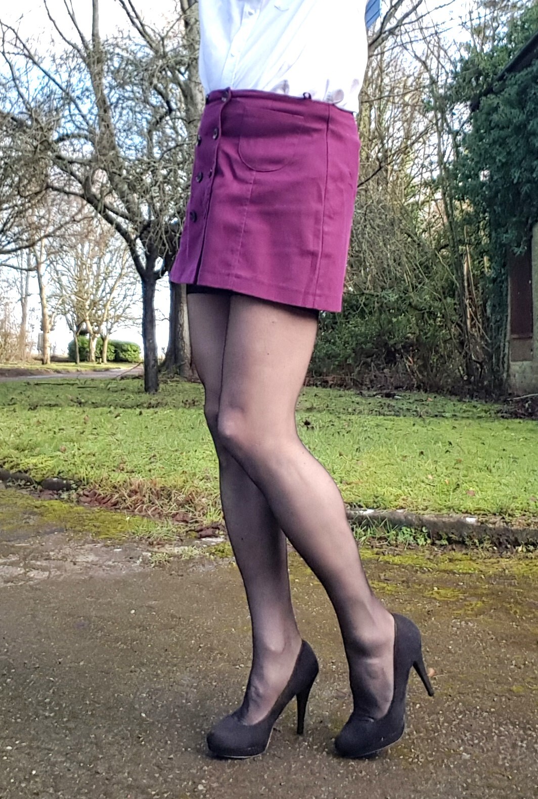 julieslegs3 lunchtime stroll