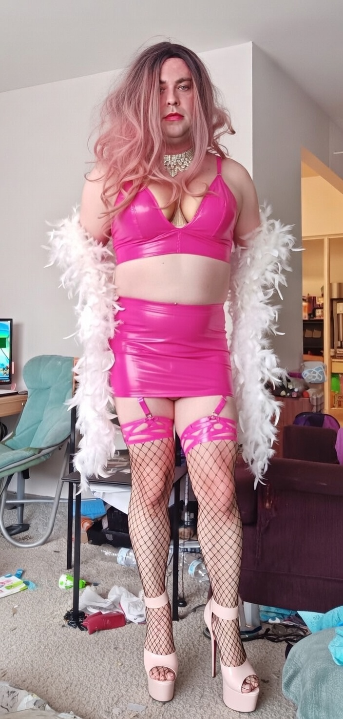 Horny Desparate Dhalia