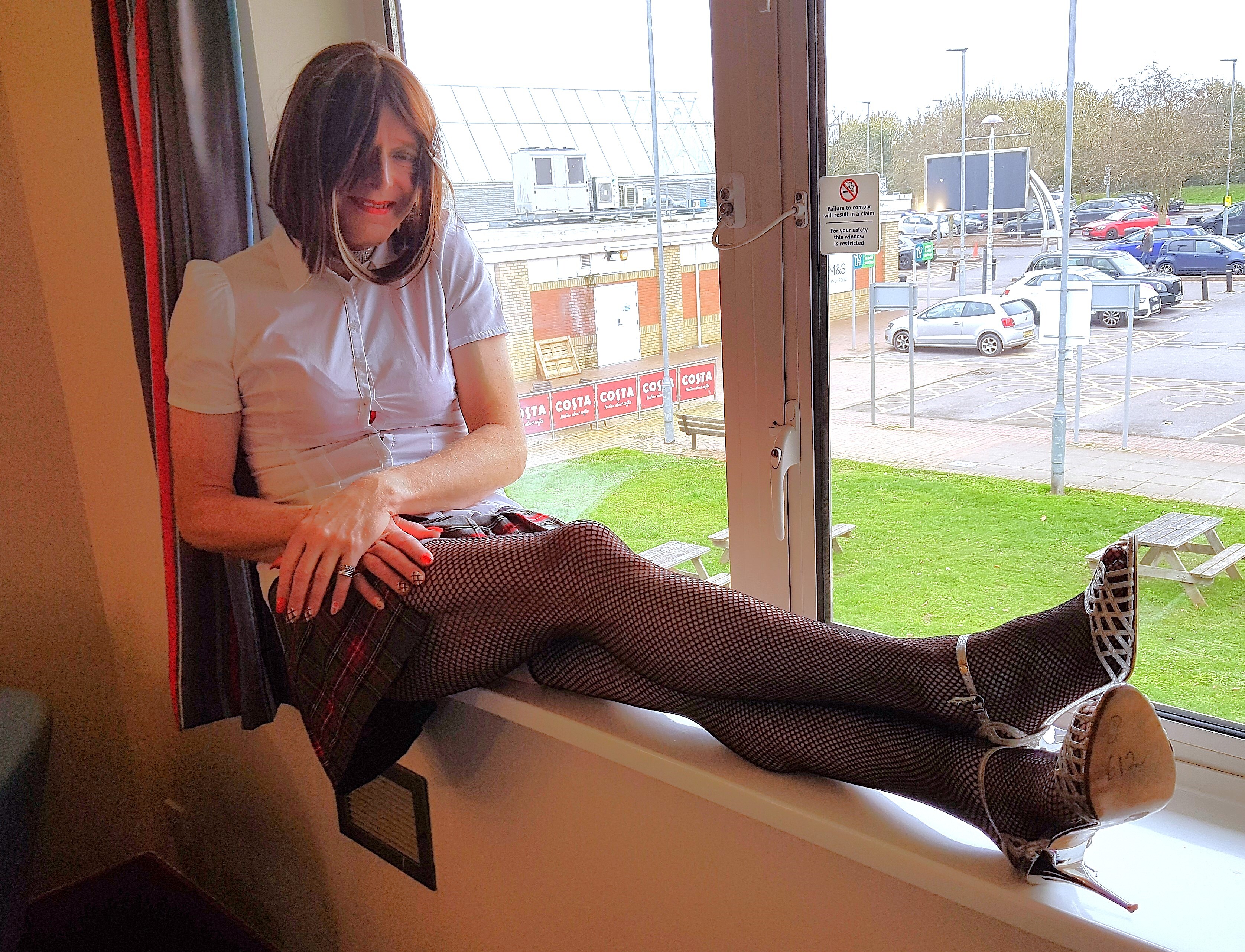Sissy risk for julieslegs3