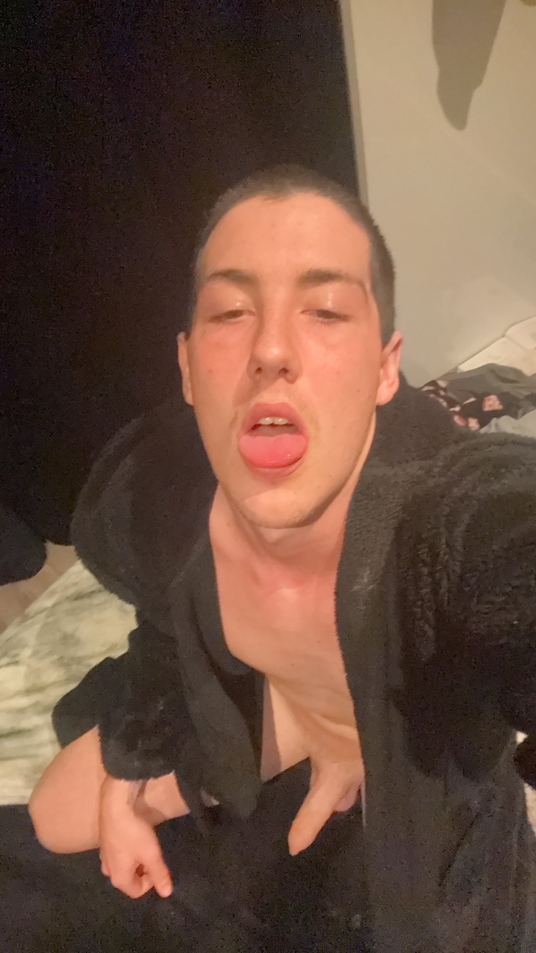 NEW EMAIL PASS AGAIN🤣🐷