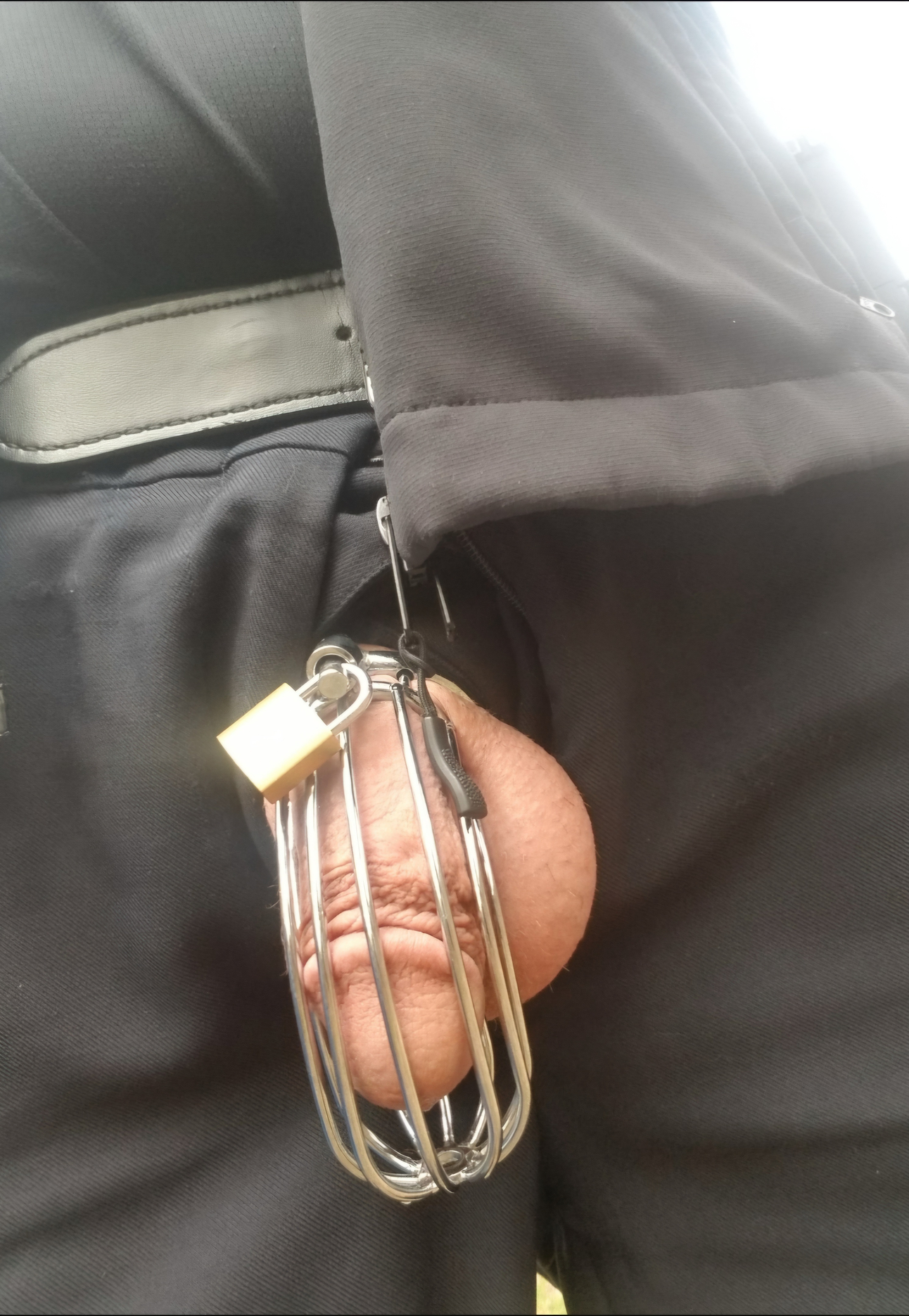 Locked up sub cop