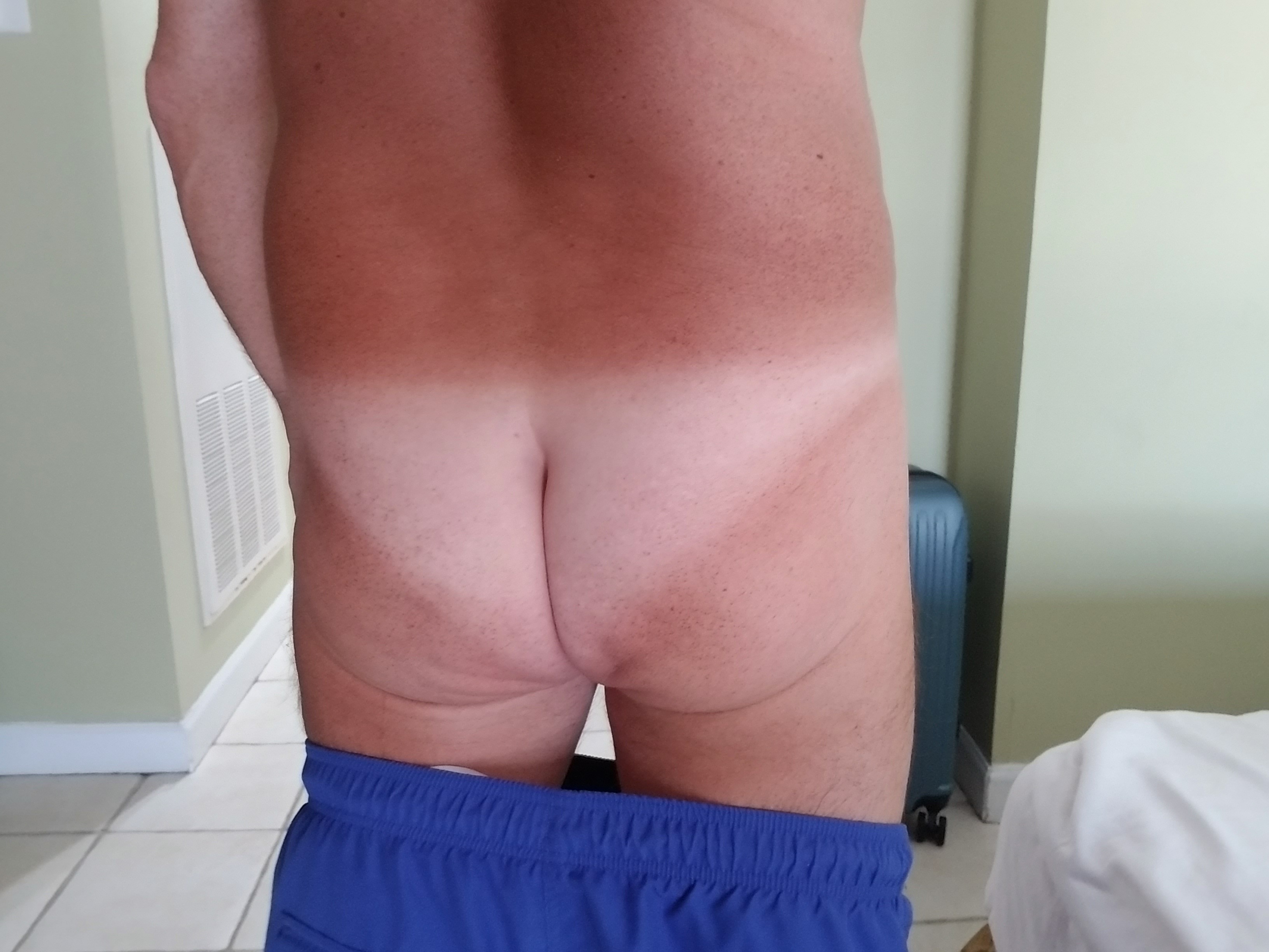Vacation tanlines
