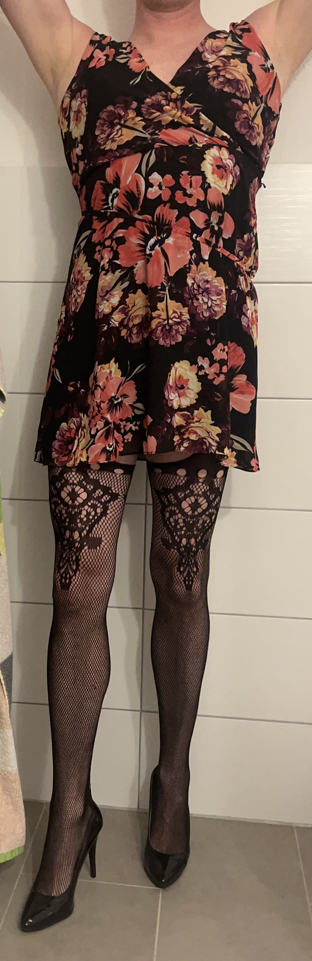Crossdresser Chris Exposed