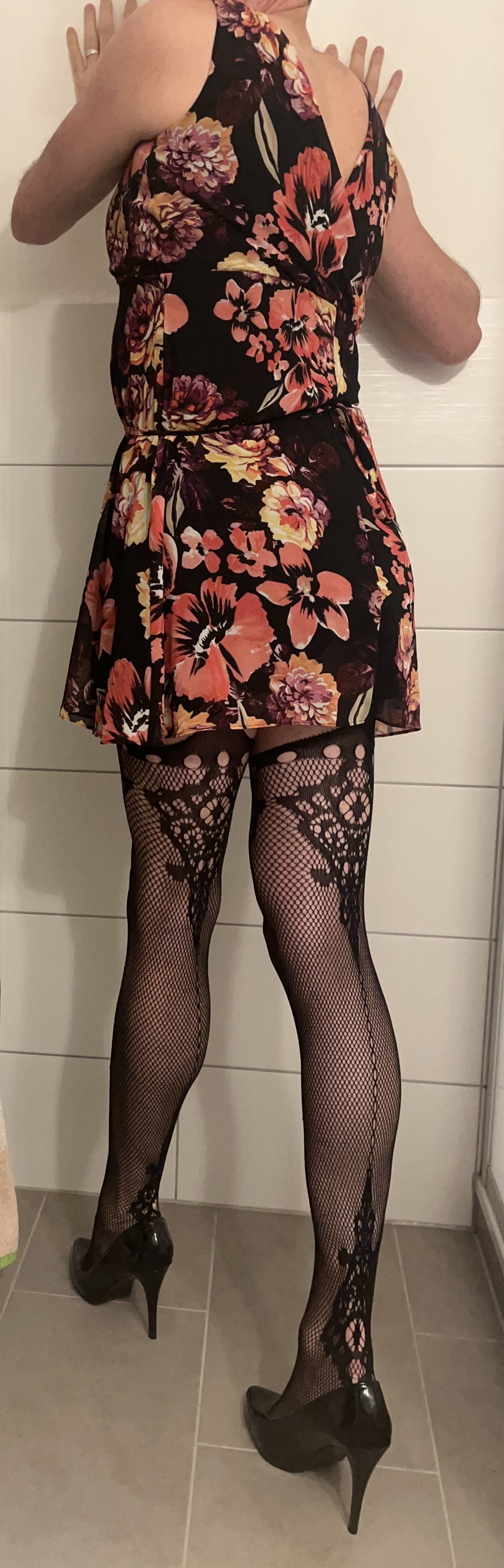 Crossdresser Chris Exposed