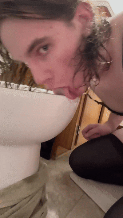 I really want to lick dirty toilets but I'm scared