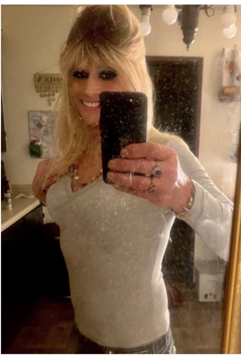 I’m a dirty little cocksucker in Kansas I swallow
