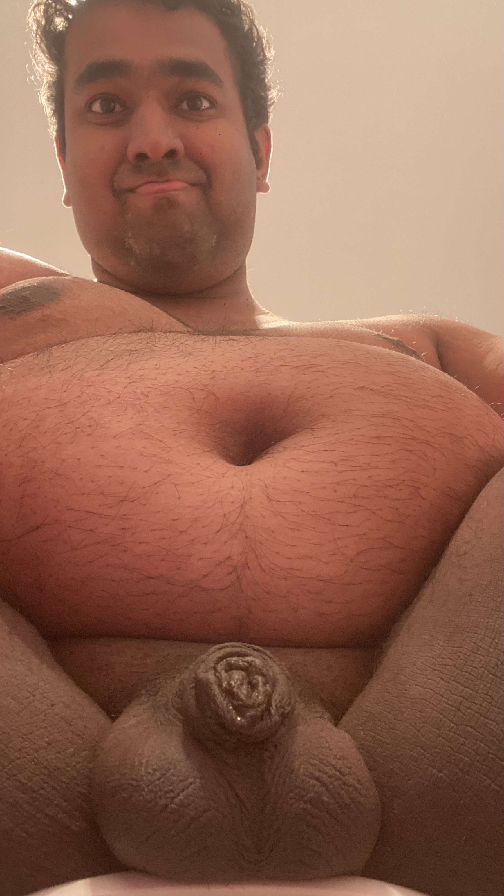 Fag Pig with nothing to show