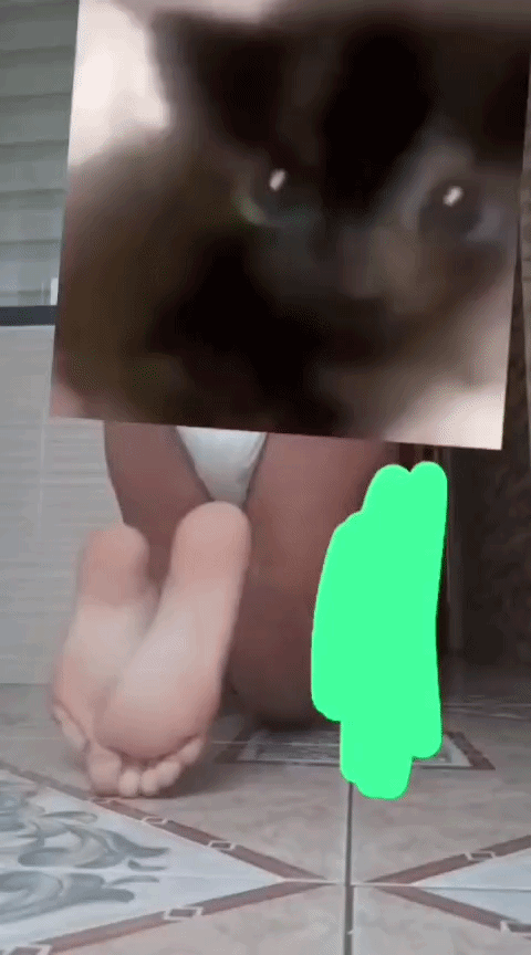I love crawling in my diapees