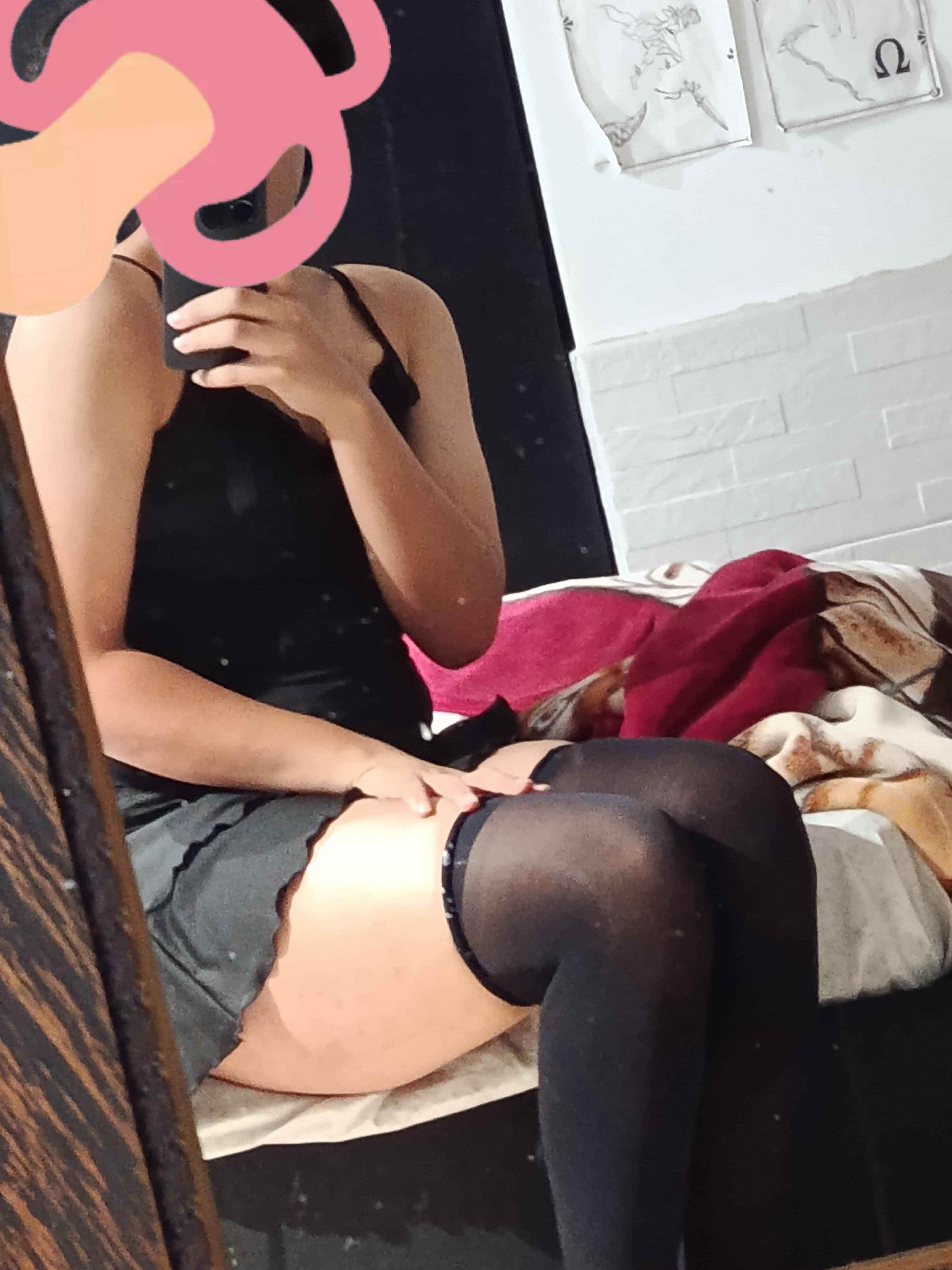 Who could tell that I have a diapee underneath