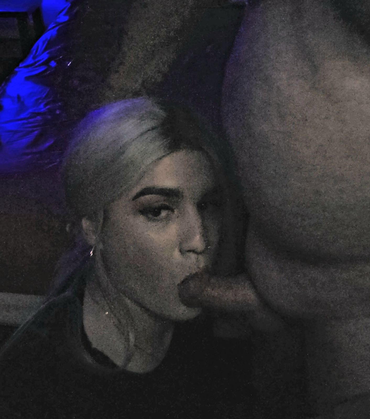 Sissy likes penis in mouth