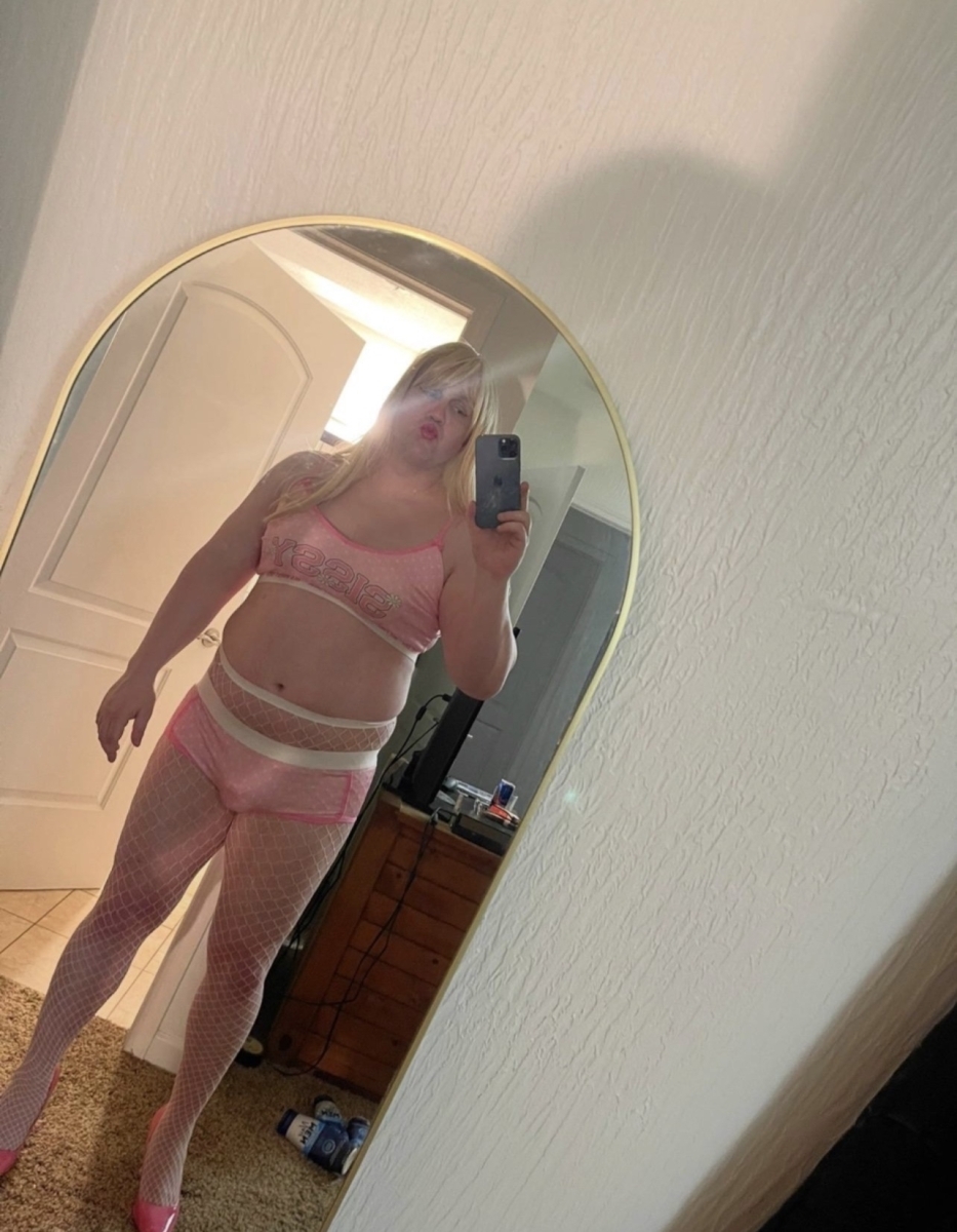 Sissy selfie