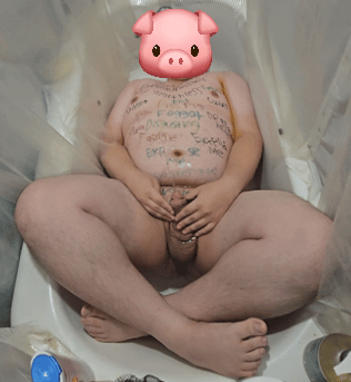 Piggy Piss Fag