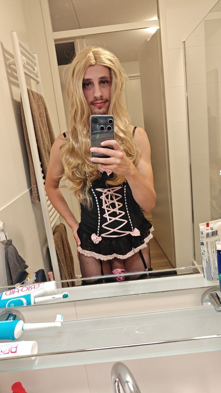 Sissy face reveal