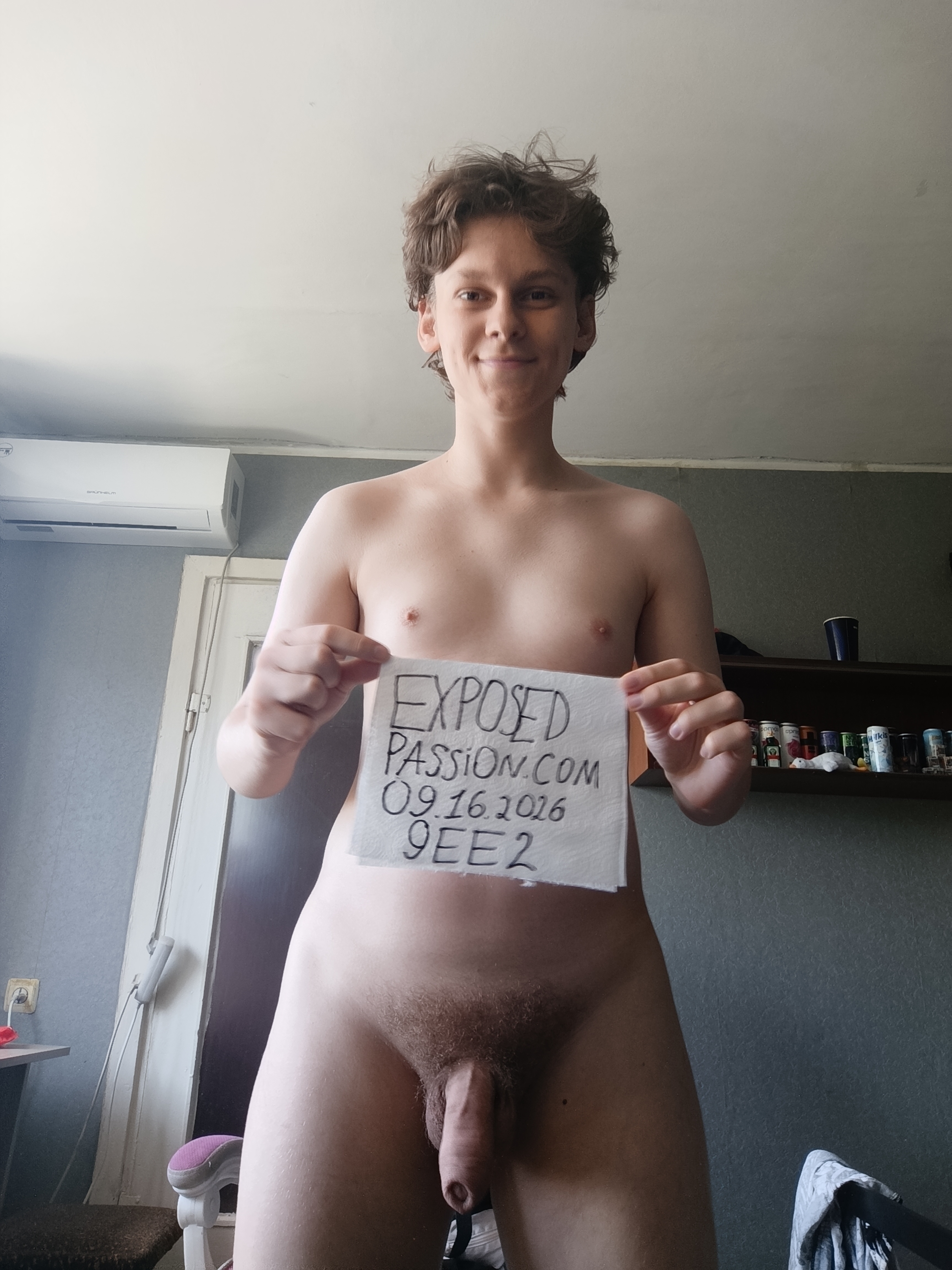 9EE2-Verification Photo