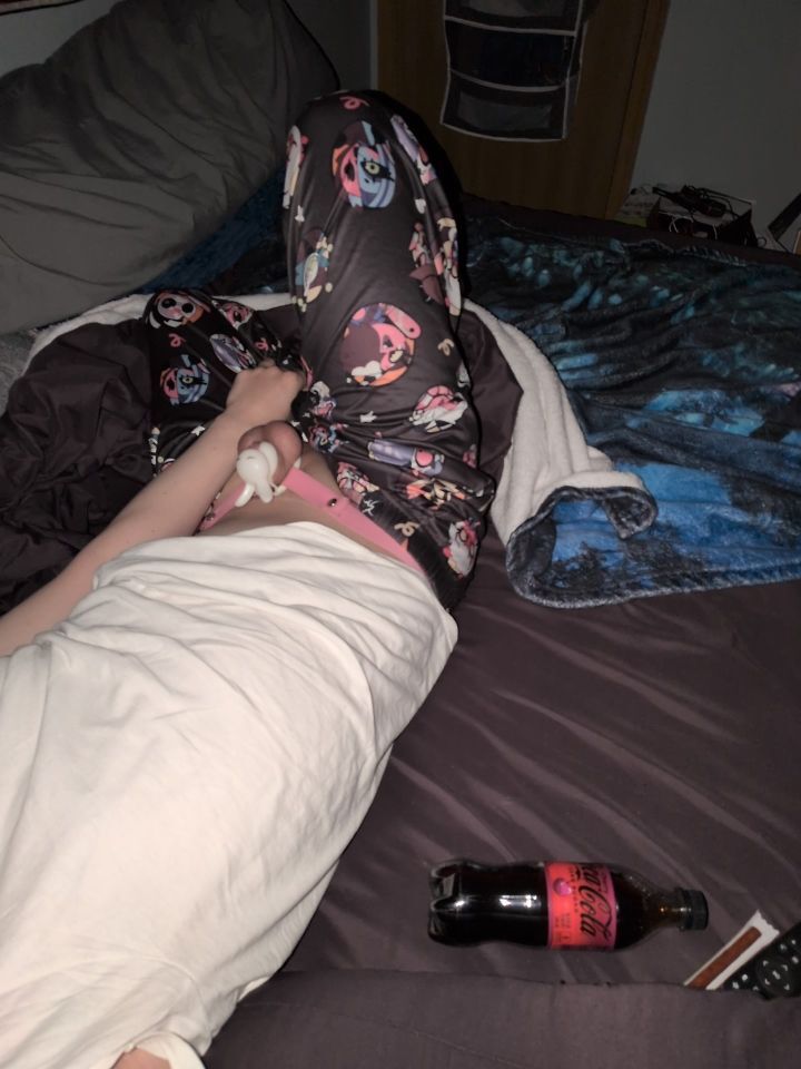 Heading to bed spam me stuff for  lewd dreams