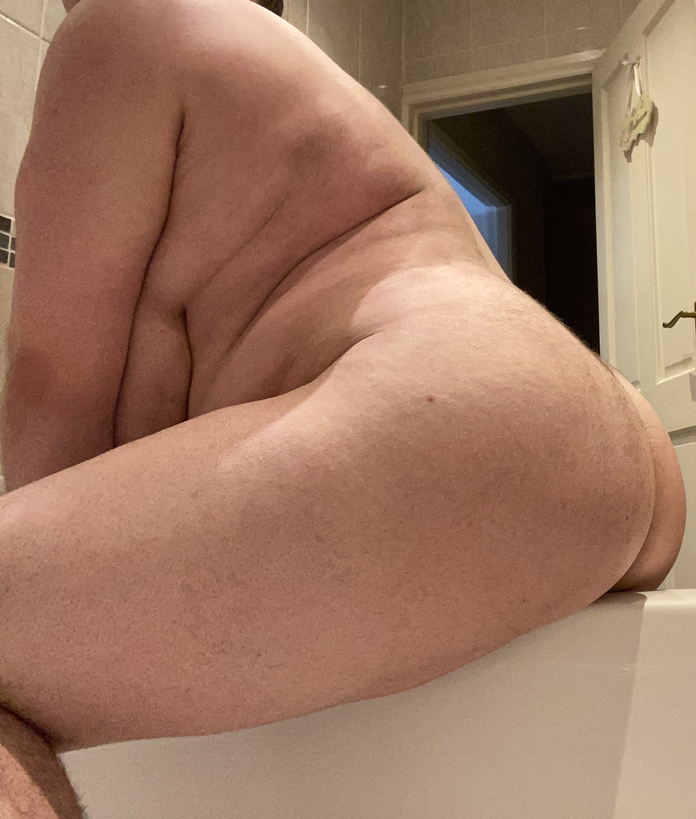 Edging on the bath