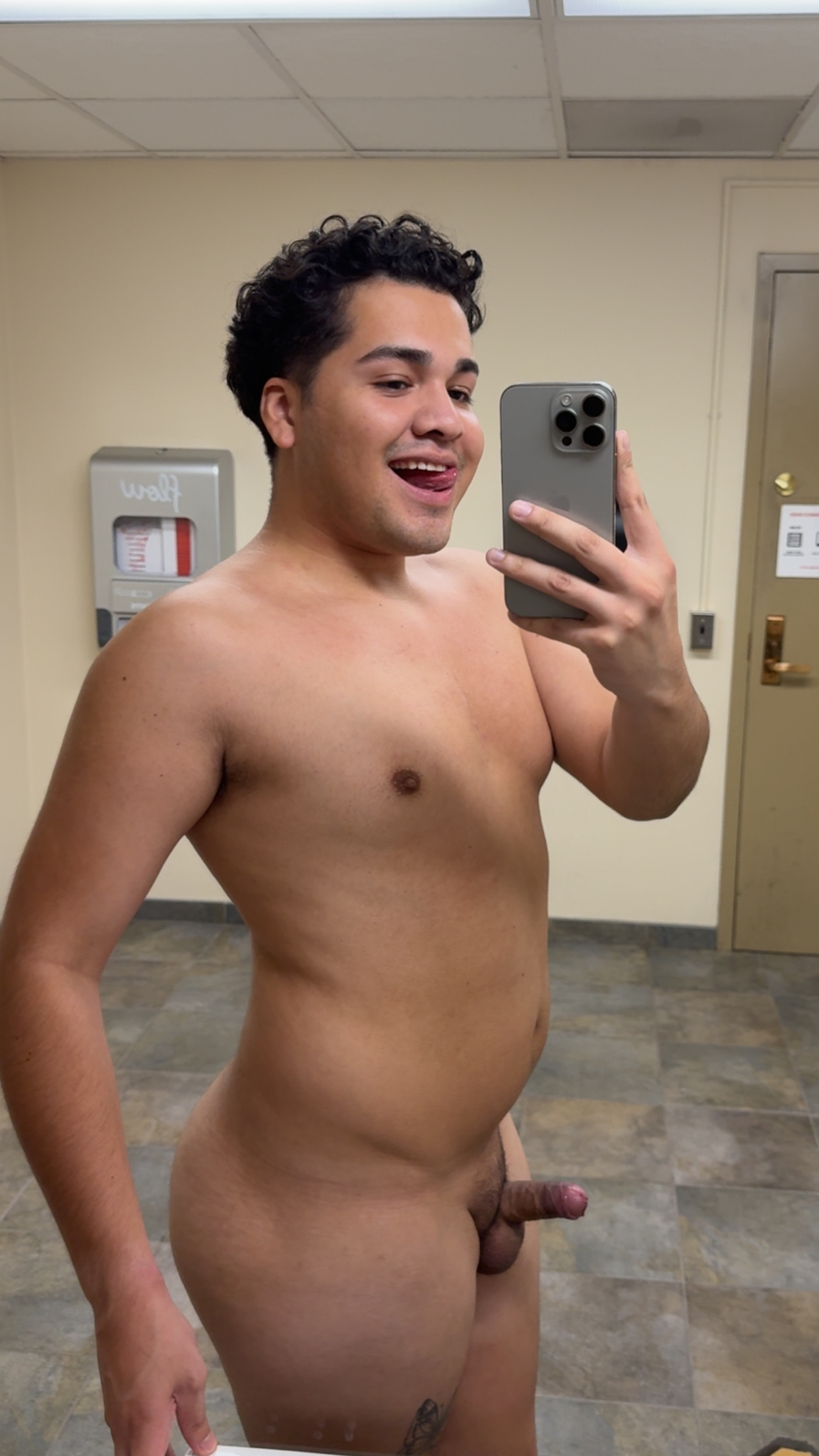 Exposed fag