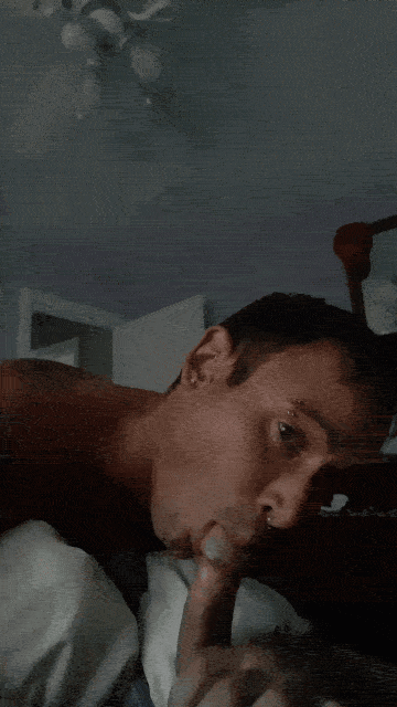 Sucking my daddiez cock exposed 🤭