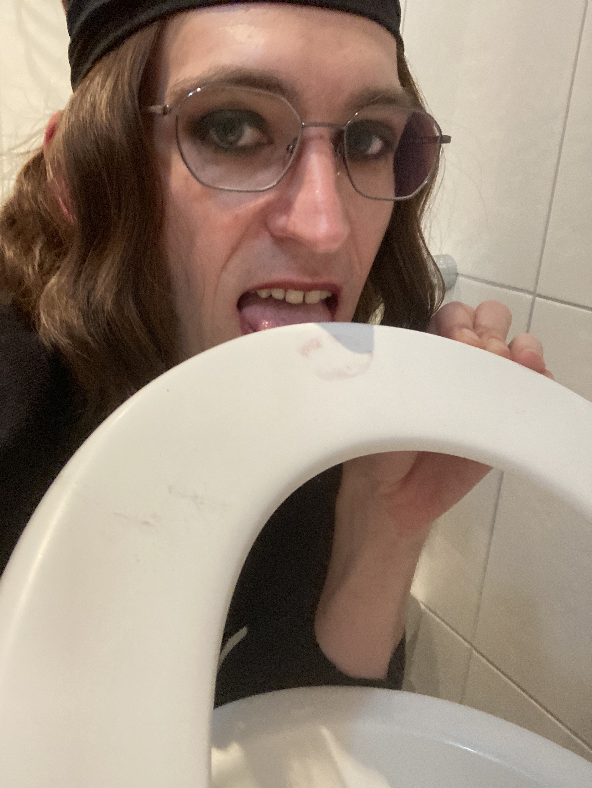toilet whore