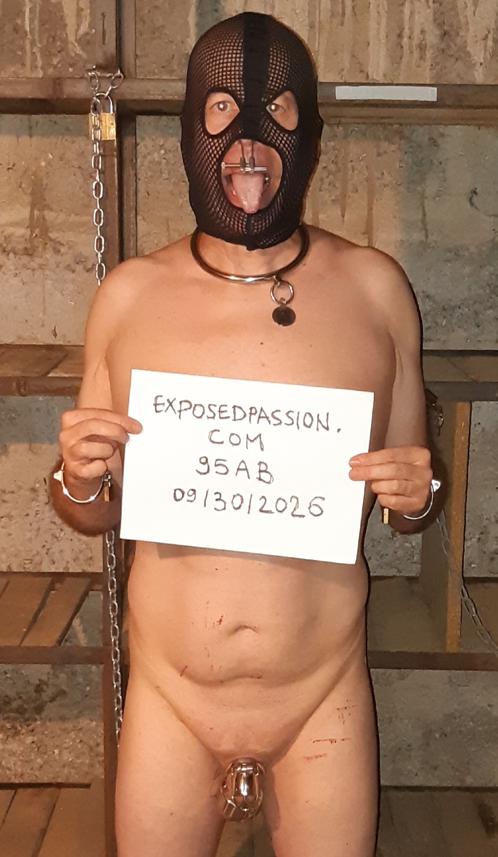 slave 825-037-448