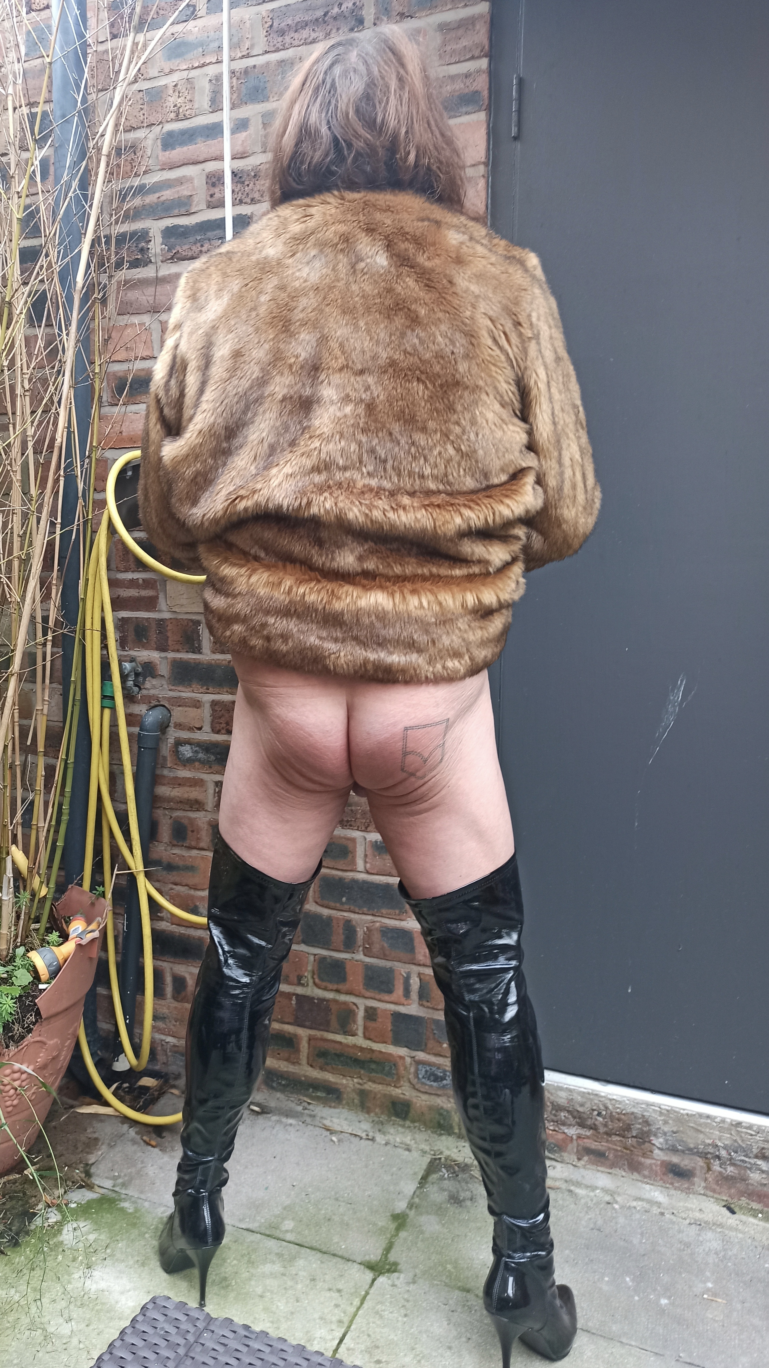Fur coat and no knickers 😀