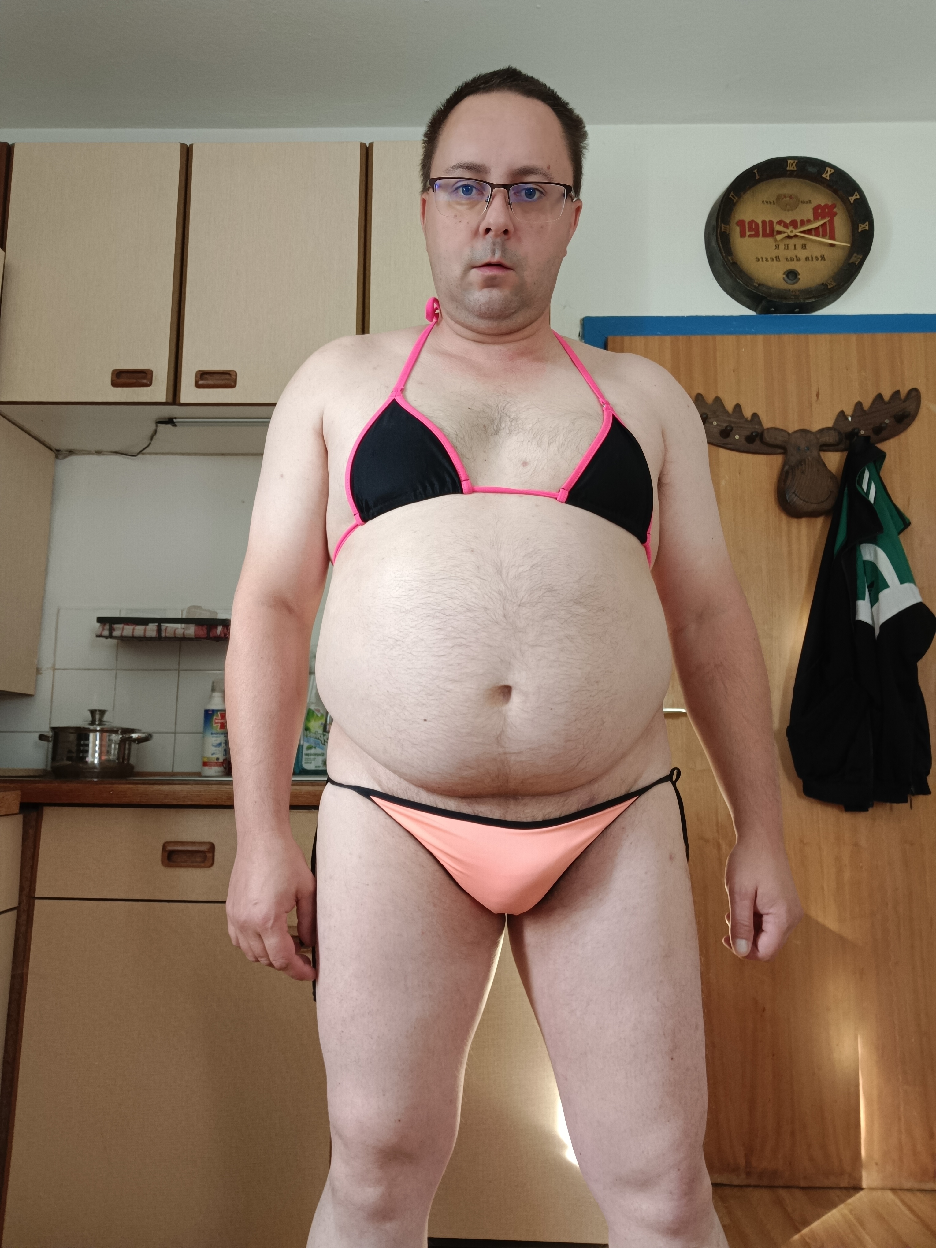 Bikini Slut Robert Lagler