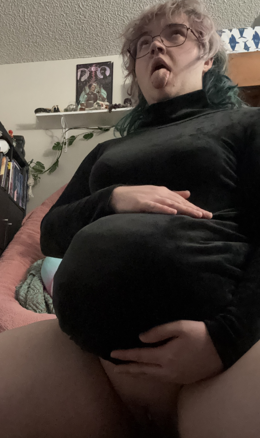 Fakeboy wants to be this preg for real