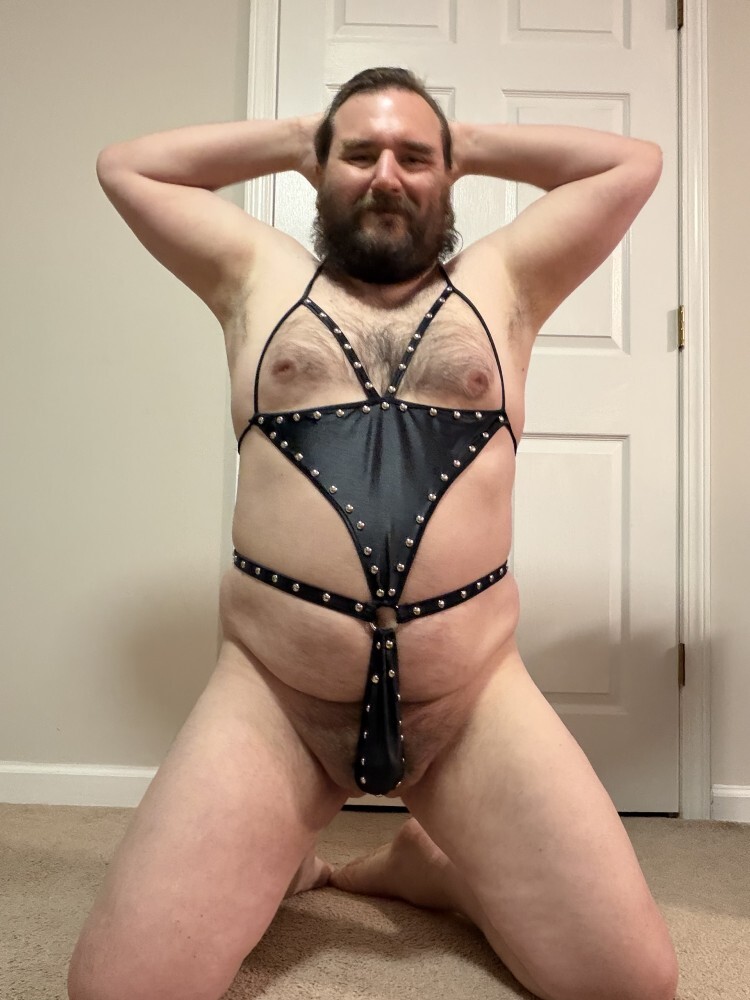 Fat Fag in Lingerie