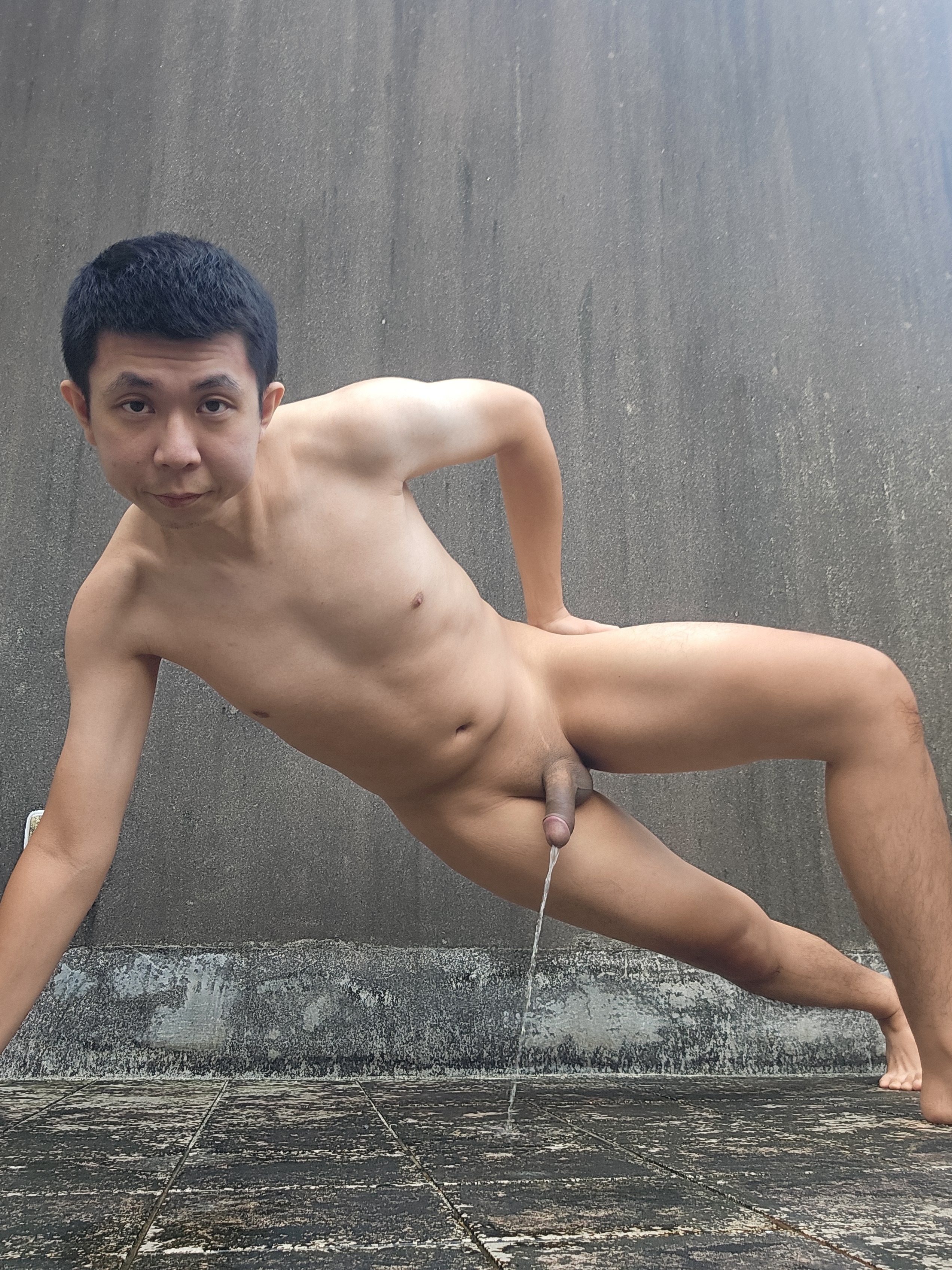 Fag naked