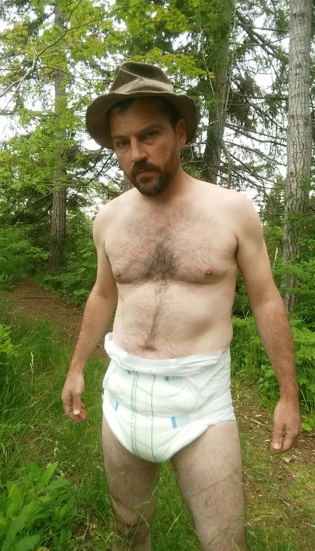 Diaper fag wanna be outdoorsman