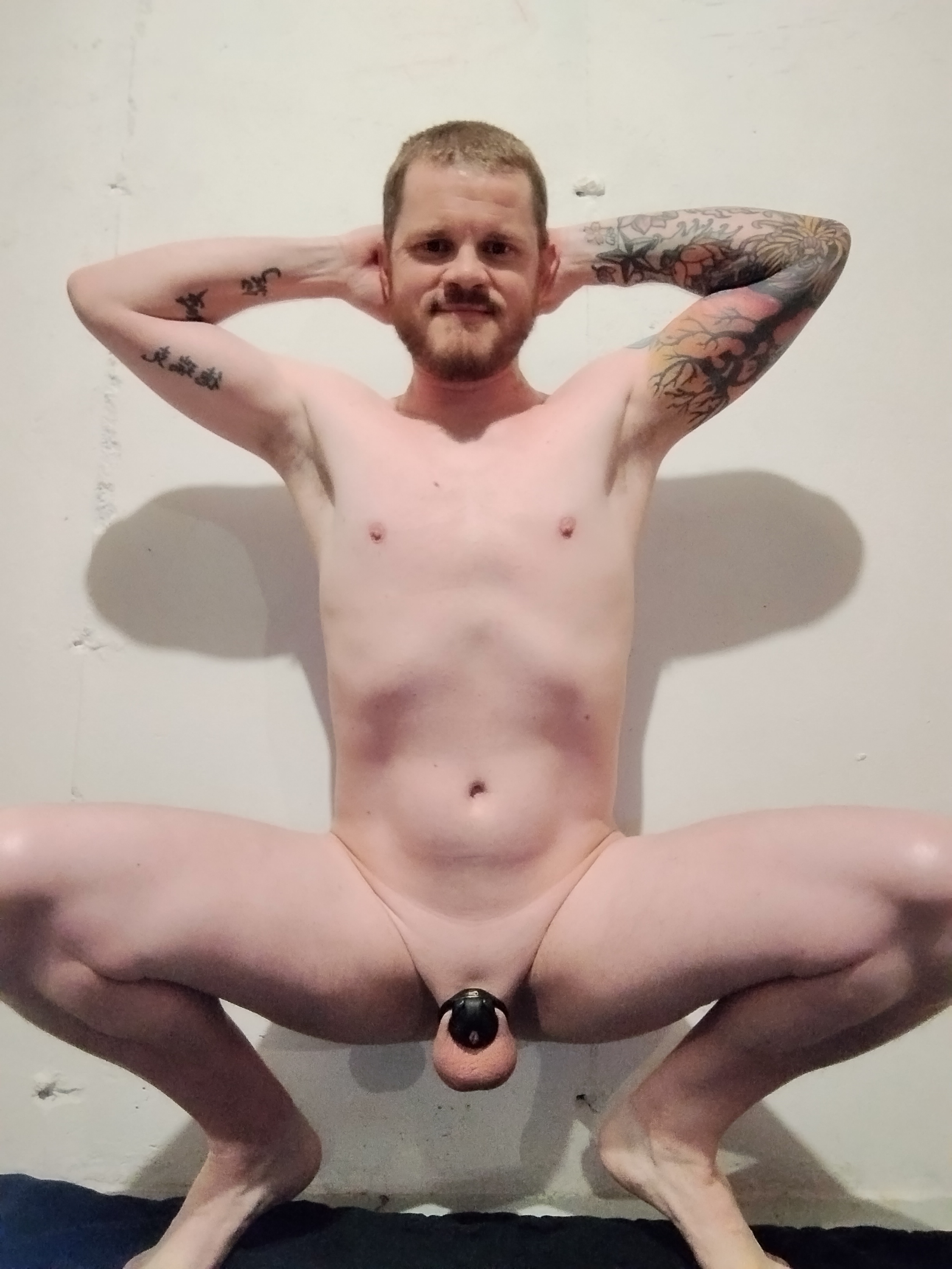 Faggot Derek Craig