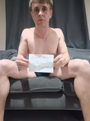 Exposure Slut Cumboy1991 on Kik