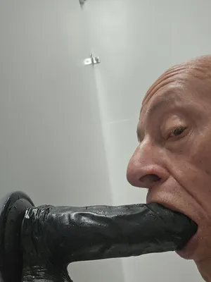 Sucking dildo