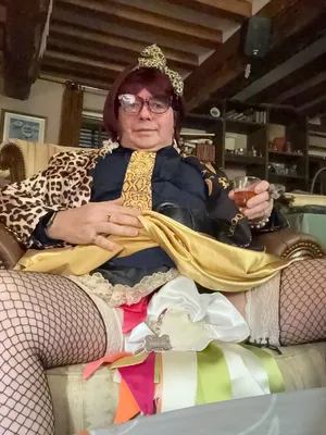 Sissy Ingrid la pute de Tata Suzette