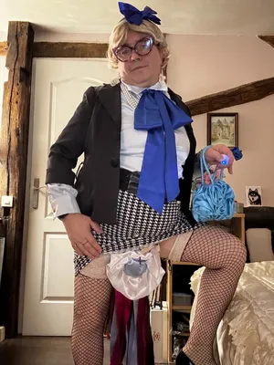 Sissy Ingrid la pute de Tata Suzette