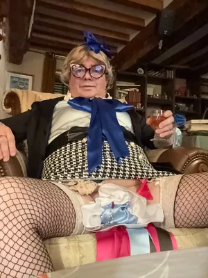Sissy Ingrid la pute de Tata Suzette