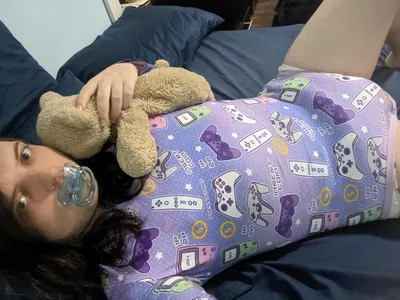 How a diaper bitch sleeps