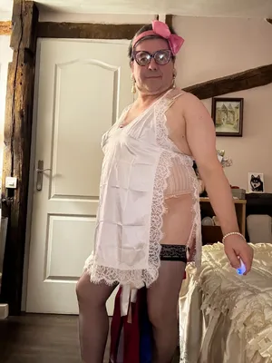 Sissy Ingrid la pute de Tata Suzette